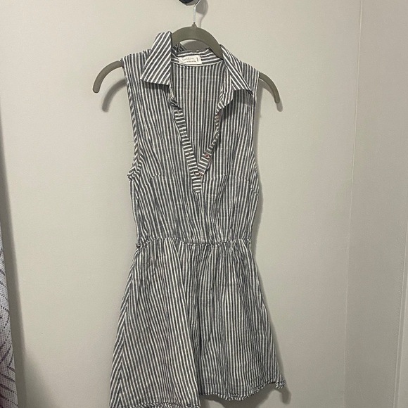 Love Tree Dresses & Skirts - Love Tree Navy and White Striped Top